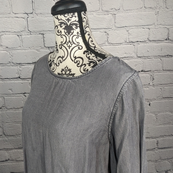 Gap Women's Long Flare Sleeve Chambray Size Medium popover Top Keyhole Back b12 - Picture 7 of 10